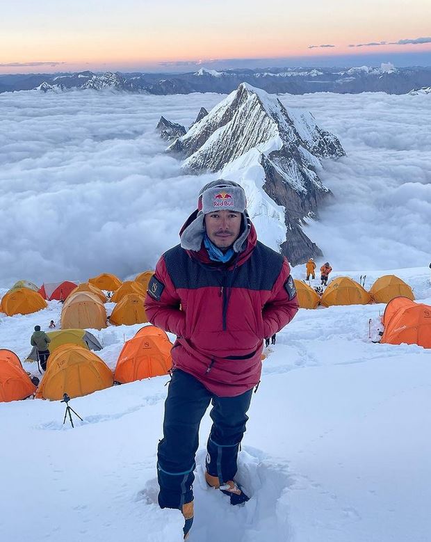 “14 Peaks:Nothing is Impossible” A Man’s Relentless Quest to Conquer Every Mountain